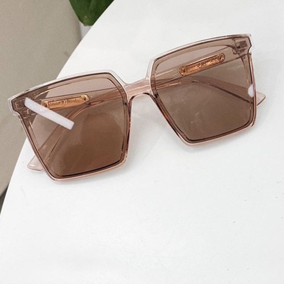 Oversized Square Tan Gradient Tint Sunglasses - Picture 2 of 6